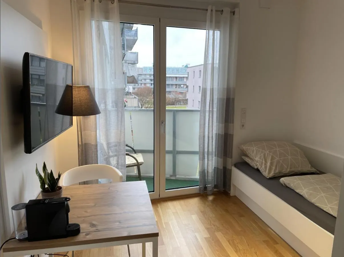 München-Riem my room Apartment an der Messe  München